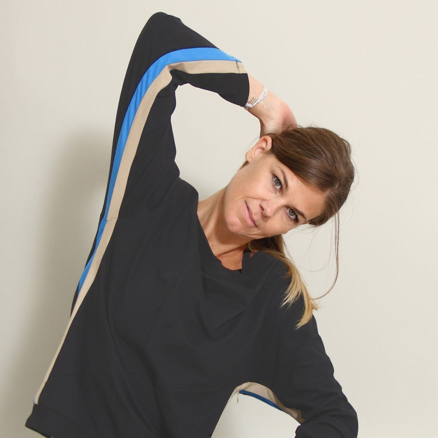 CASABLANCA Sports - Long Sleeve, Boatneck Yoga Top - front