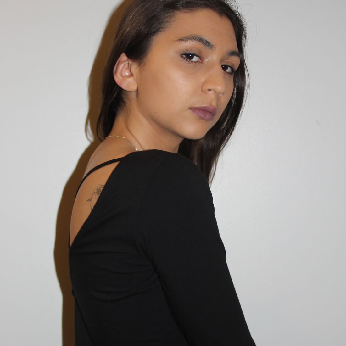 ARCADIA, long-sleeve, open-back, organic cotton, fitted yoga top